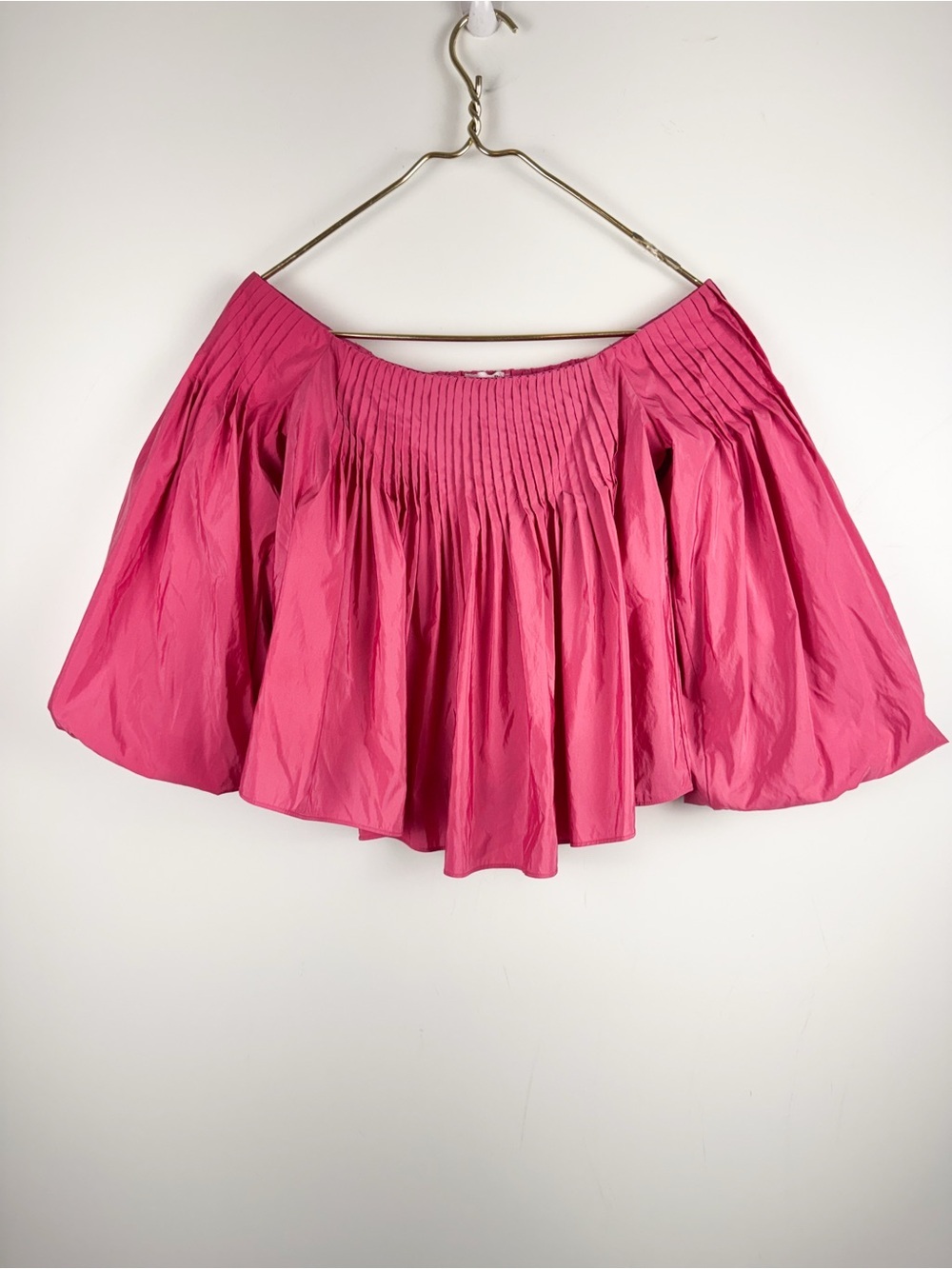 Hyacinth House Tuckernuck Portia Blouse Pink Pleated Off The Shoulder Top Sz S⁠